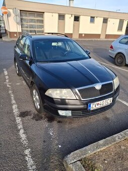 Škoda OKTAVIA 2