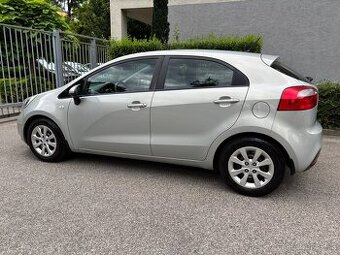 🚗 Kia Rio 1.25i benzín, r.v. 2012