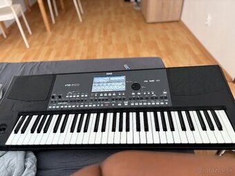 Korg pa 600