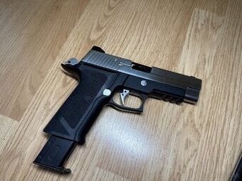 Airsoftová pištoľ P-VIRUS F226 - čierna, celokov, GBB, WE