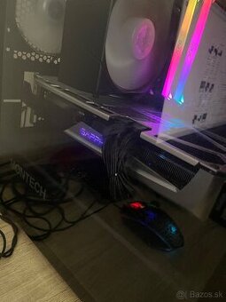 Sapphire Nitro+ RX 5700 XT 8GB – prémiová herná karta, TOP s - 1