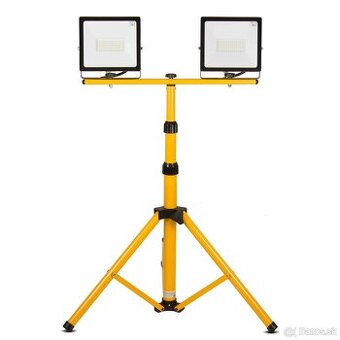 Reflektor 2x500W s teleskopickým stojanom