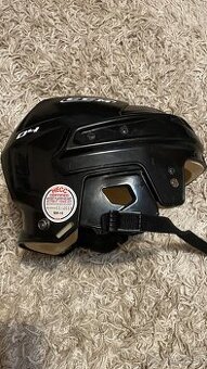 Prilba CCM pre chlapca cca 7 rokov