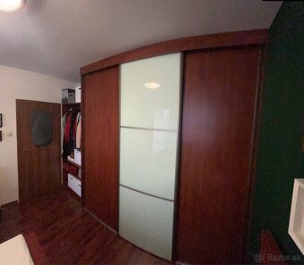 Vstavaná skriňa 260x344x60 cm