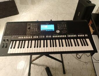 Yamaha psr s975