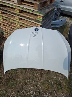 Škoda Fabia IV.  Kapota