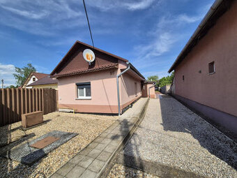 Na predaj 3 izbový dom v Šuranoch na 6 árovom pozemku