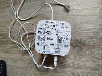 Kompletný Smart Home Set: Philips Hue Bridge 2.1 + 3x RGBW