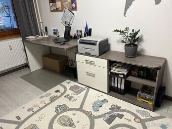 Kancelársky písací stol