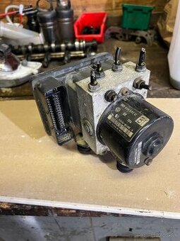 Škoda octavia 2 riadiaca jednotka abs