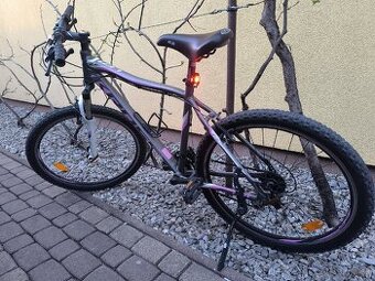 Dámsky pekný bicykel