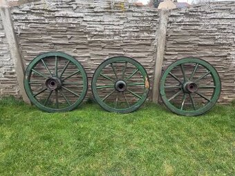 Drevené kolesá z vozov