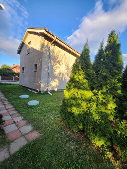 VÝBORNÁ PONUKA - poschodový rod.dom, ihneď voľný