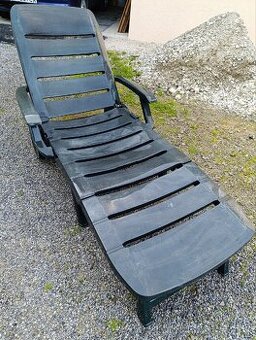 Záhradné kreslo, lavička