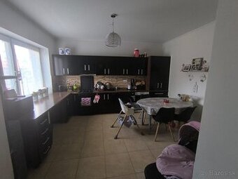 =REZERVOVANE= Veľký 3 izbový byt na prenájom