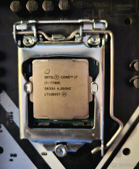 Intel i7 7700k