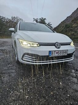 Volkswagen Golf 8 Variant 2022 1.5 TGI 96kw v záruke