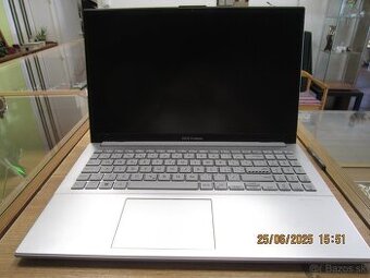 Predám notebook Aus Vivobook E1504G