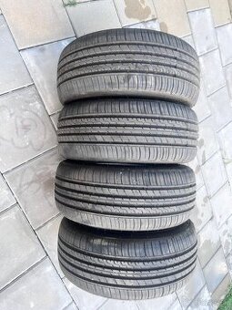 Predám 205/45R17 letné