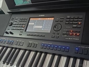 Yamaha SX700 - 1