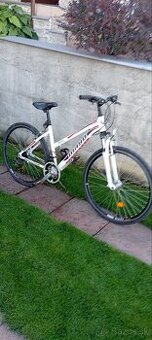 Trekový bicykel