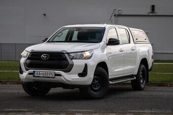 Toyota Hilux DC 2.4 I D-4D Active 4x4 A/T // AJ NA SPLÁTKY
