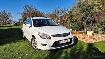Hyundai i30 cw , kupované v SR, nízky najazd KM