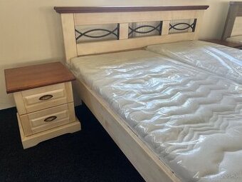 Posteľ výpredajová vzorka