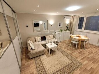 Predaj moderne zrekonštruovaného a zariadeného 2...