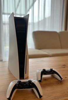 Playstation 5 s mechanikou