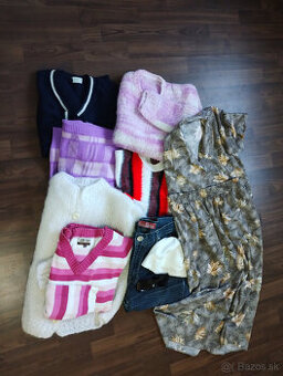 Dámske svetre, jeany, okuliare, 10 kusov spolu, 5,- Euro