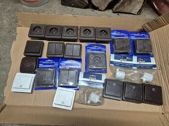 Predam Tesla zásuvky,vypínače ....