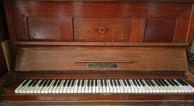 Starožitny klavír