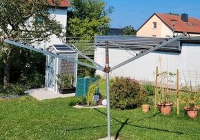 Záhradný sušiak na bielizeň
