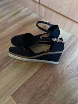 Sandále Tommy Hilfiger nizky podpätok