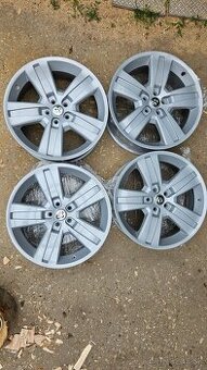 Predam 4 ks elektrony 5x114 R20