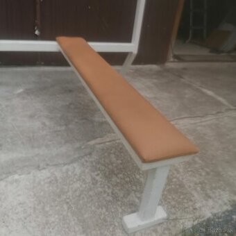 Bench lavička rovná