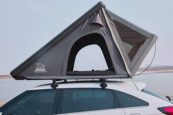 Střešní stan na auto pro dvě osoby i více