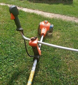 Krovinorez Husqvarna 525RX