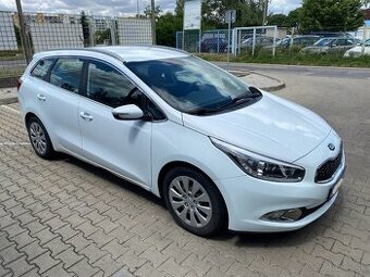 KIA Ceed, 1.6 i, Combi, silver, 99 kW,
