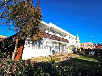 NA PRENÁJOM RODINNÝ DOM NA BÝVANIE, PODNIKANIE, SÍDLO FIRMY