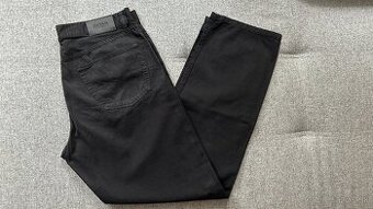Pánske,kvalitné džínsy HUGO BOSS - veľkosť 34/34