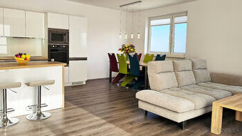 Otočíte kľúčom a bývate: 4 izby, 2 balkóny, 3 strany,