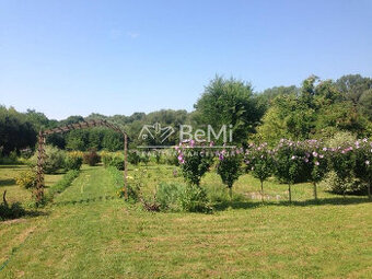 Pozemok 7 400 m² len 33 km od Košíc