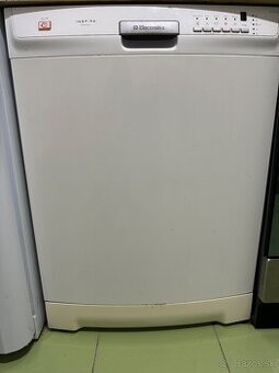 Umývačka riadu Electrolux