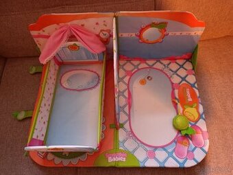 Skladacia postieľka s vaničkou pre bábiky