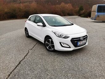Predám Hyundai i30 1,4i MPI DOHC CVVT Family