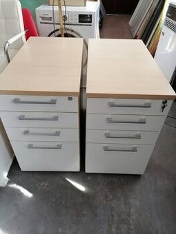 kancelarsky nábytok