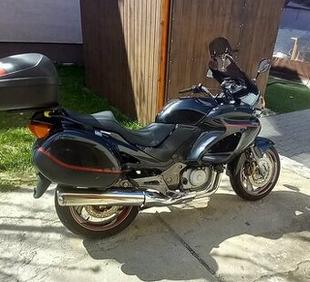 Honda Deauville NT650