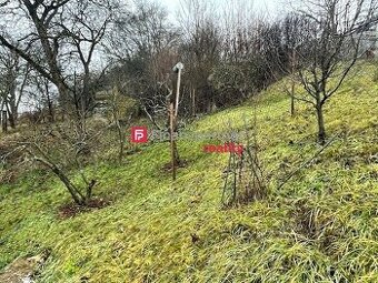 Extravagantný minimalistický stavebný pozemok na zaujímavom 